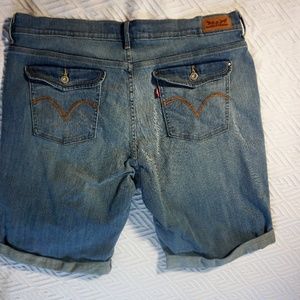 Levis 501 Jean shorts, cuffed sz 16 light …